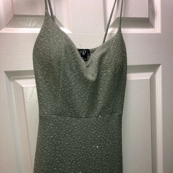 Glittery green Windsor ball gown - Picture 6 of 9